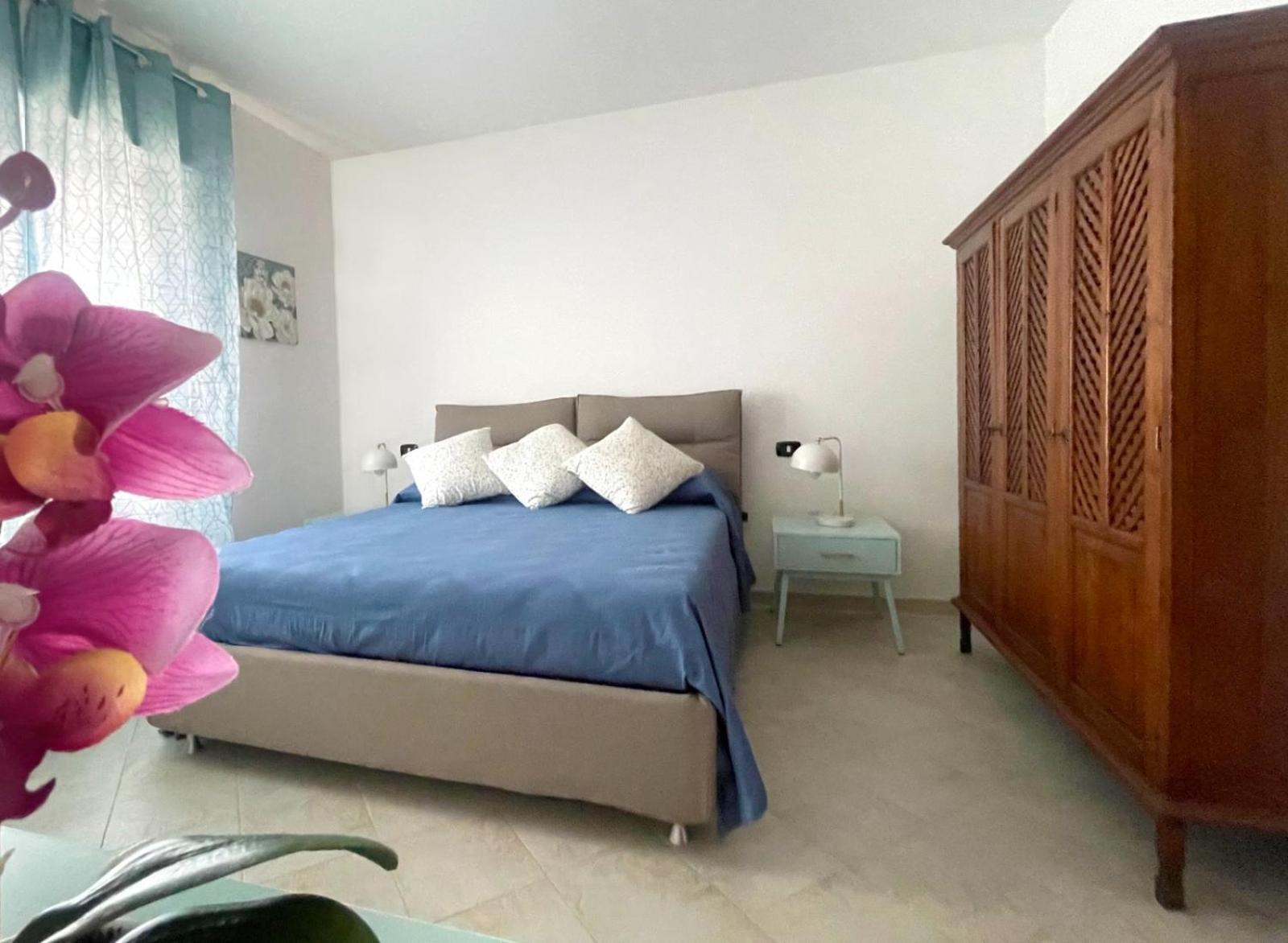 Cocteau House Apartment ออลเบีย ภายนอก รูปภาพ